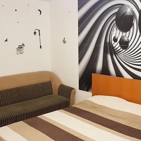Garsoniera Horezu Apartment Luaran gambar