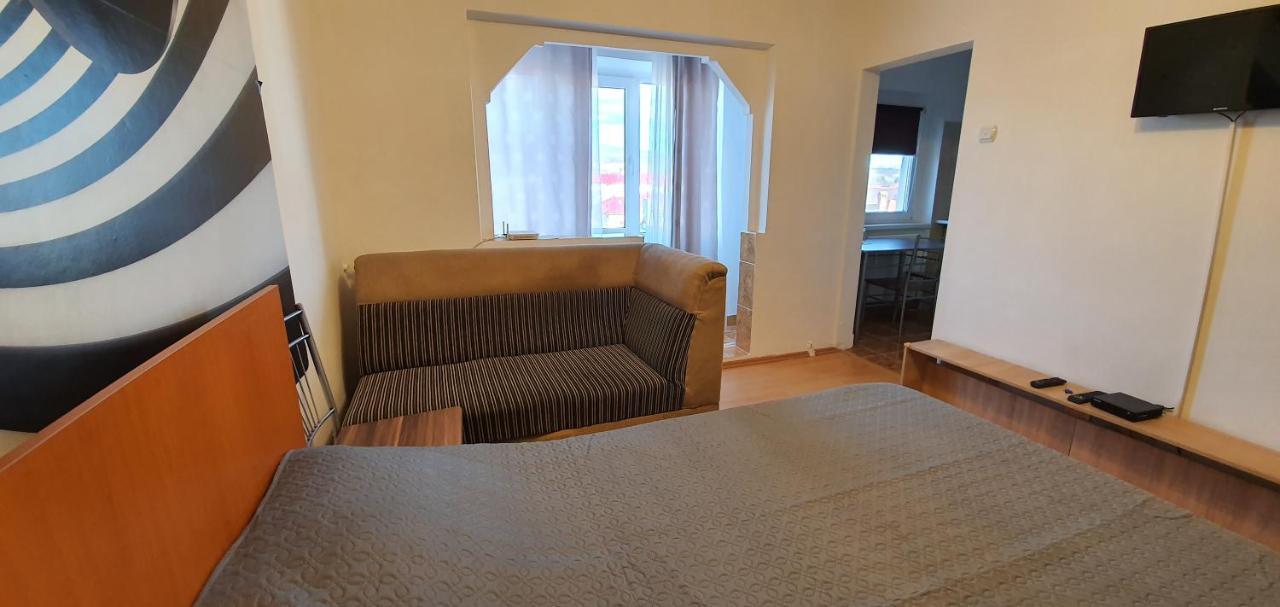 Garsoniera Horezu Apartment Luaran gambar
